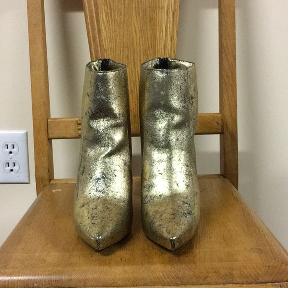 New Size 8.5 Distressed Brushed Gold Booties Shoes - Picture 3 of 6